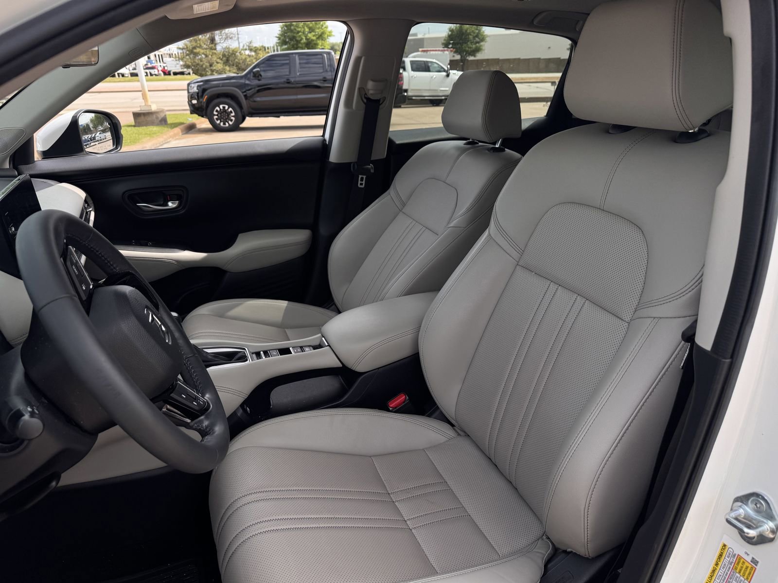 Used 2023 Honda HR-V EX-L image 25