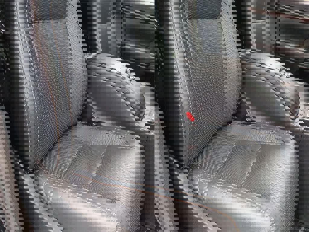 Used 2016 Toyota Highlander Limited Platinum image 24