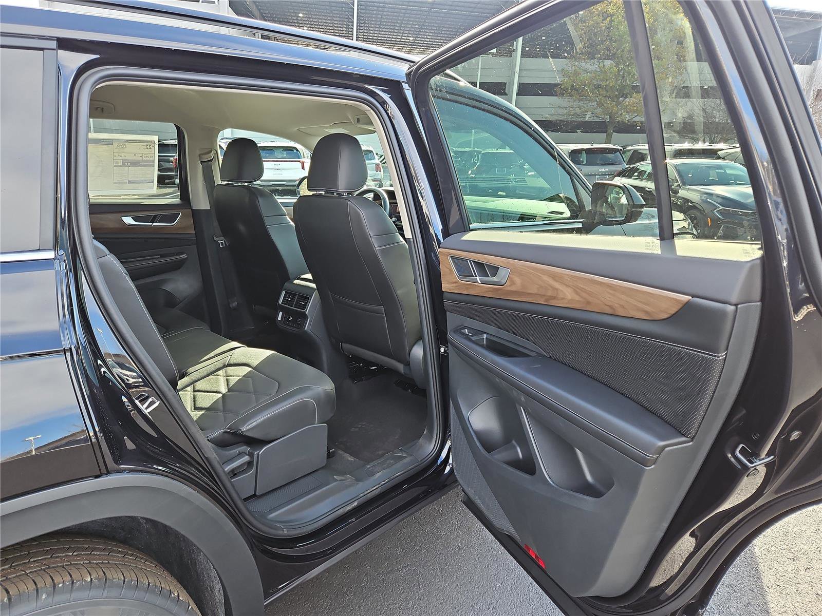 New 2026 Volkswagen Atlas SE image 29