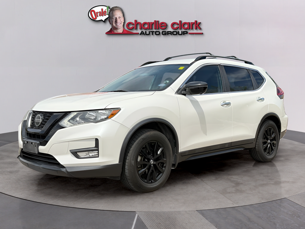 Used 2018 Nissan Rogue SV w/ Premium Package FWD image 1