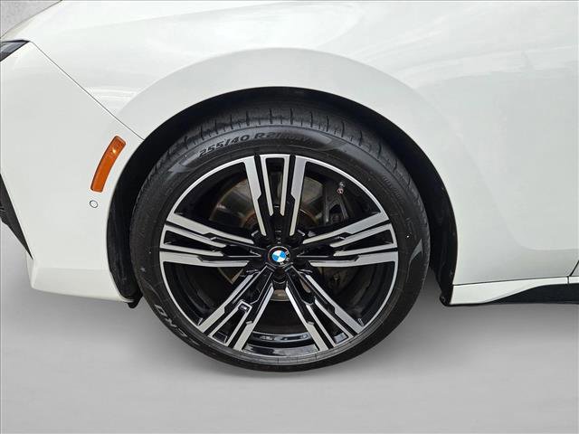 Used 2023 BMW 760i xDrive AWD/4WD image 22