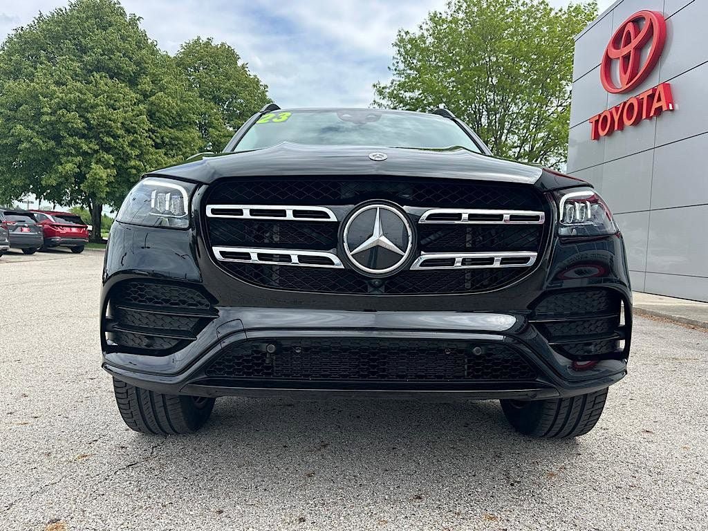 Used 2023 Mercedes-Benz GLS 450 4MATIC image 9