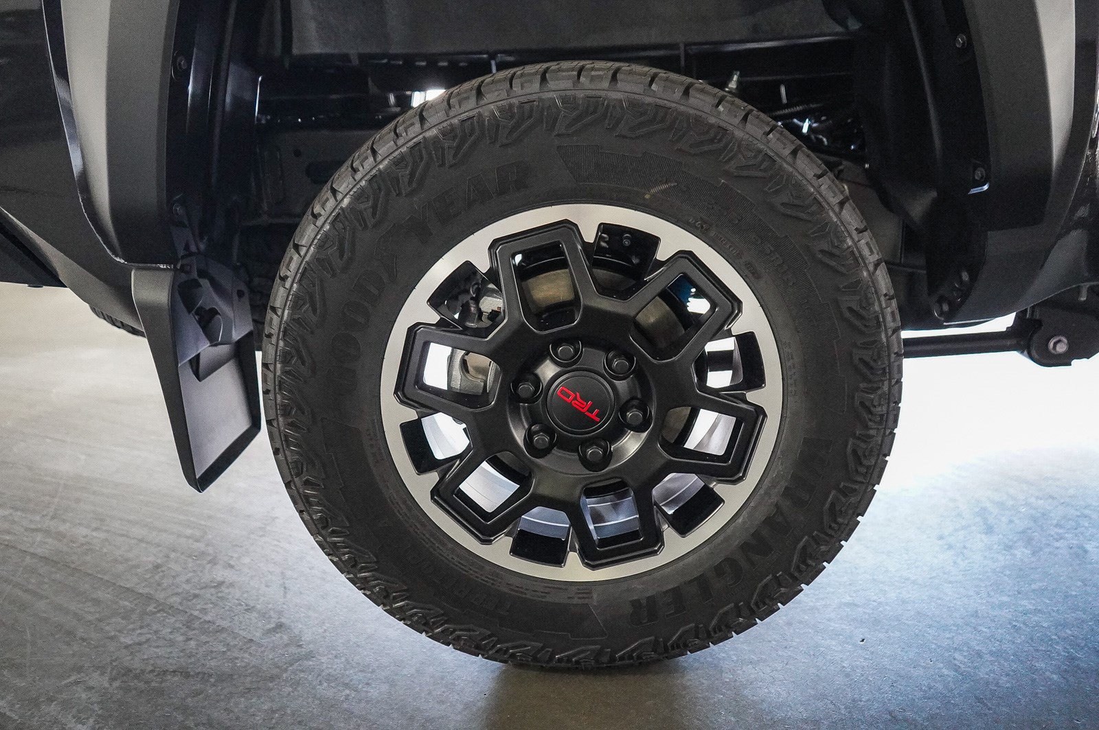 New 2026 Toyota Tacoma TRD Off-Road AWD/4WD image 9