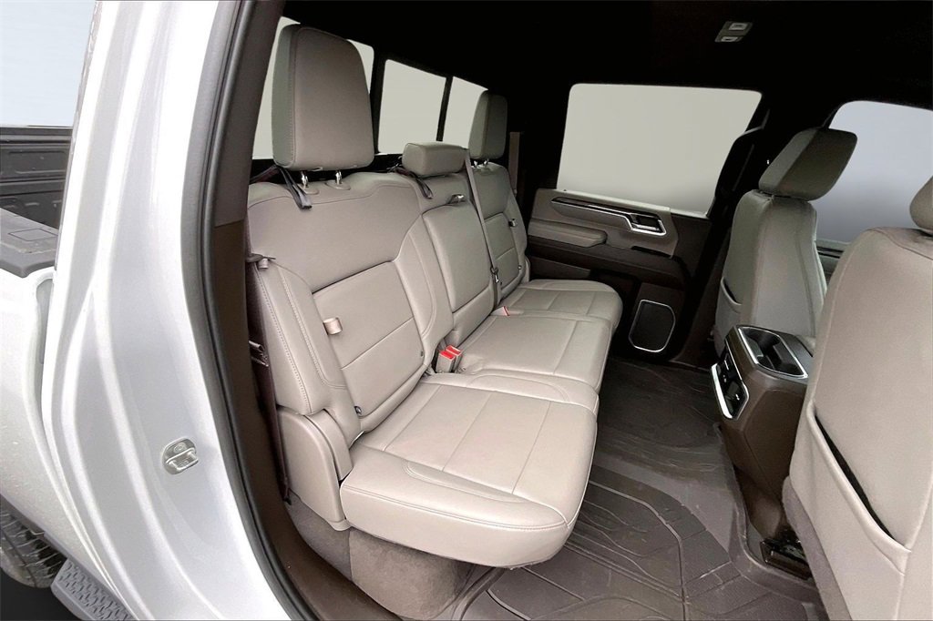 Used 2024 Chevrolet Silverado 2500 LTZ w/ LTZ Plus Package image 28