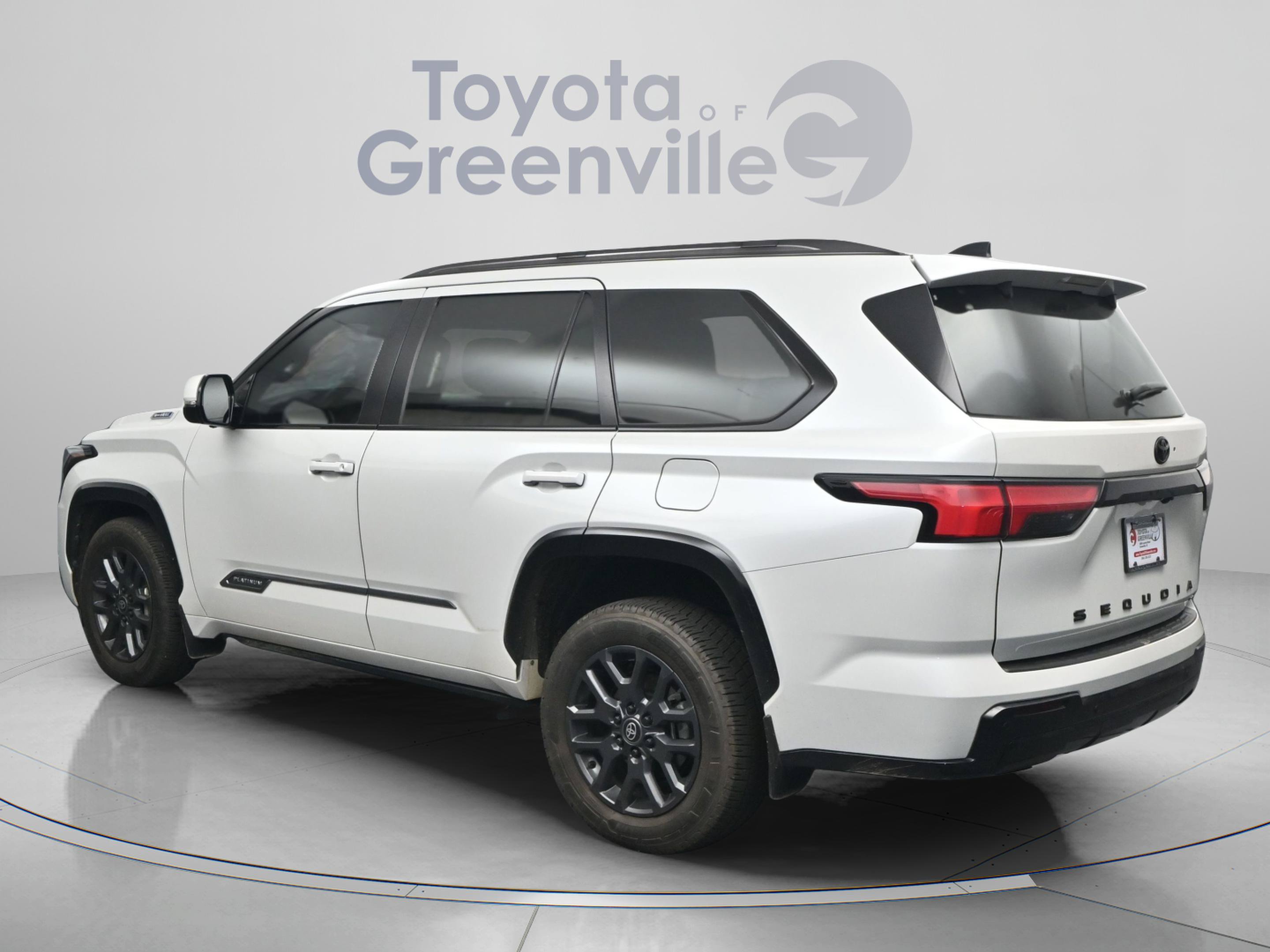Certified 2025 Toyota Sequoia Platinum AWD/4WD image 9