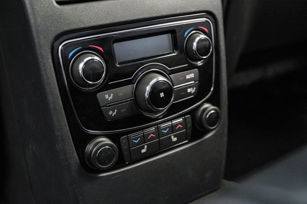 Used 2017 Jaguar F-PACE S image 44