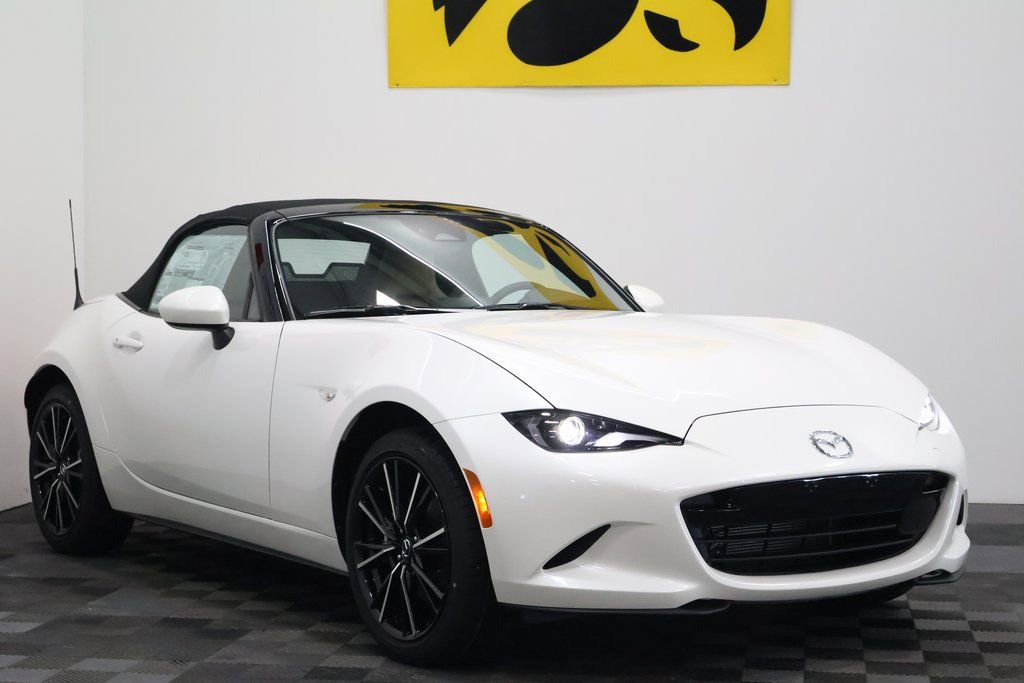 Used 2024 MAZDA MX-5 Miata Grand Touring image 6