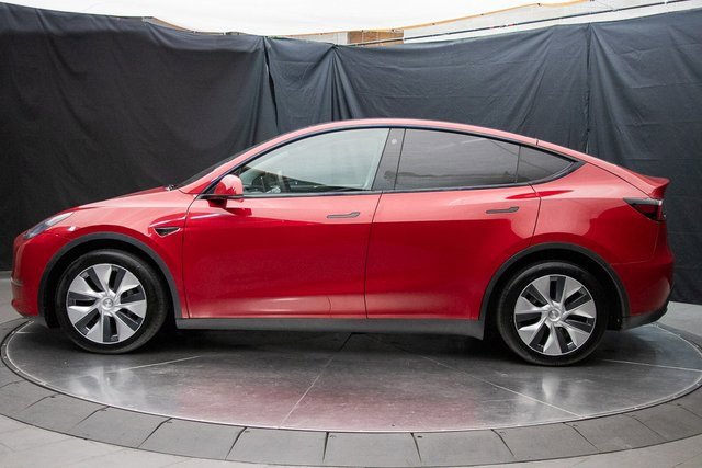 Used 2021 Tesla Model Y Long Range image 9