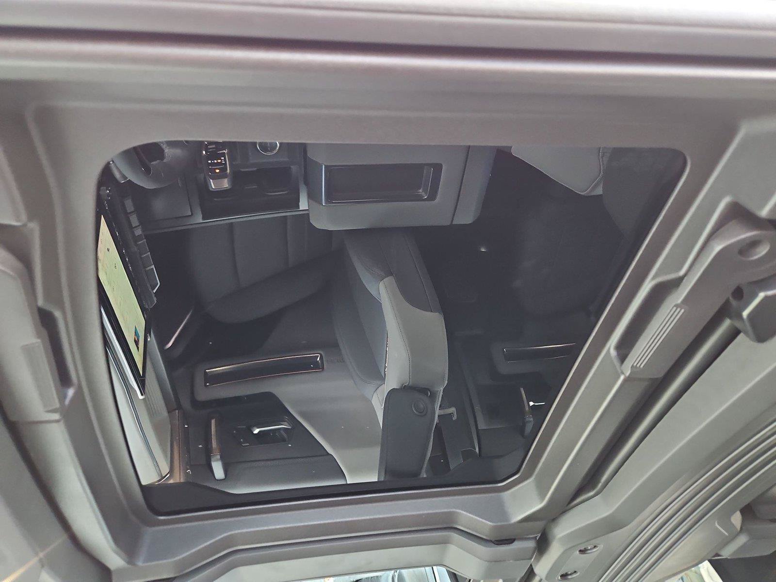 Used 2025 GMC Hummer EV 3X AWD/4WD image 9
