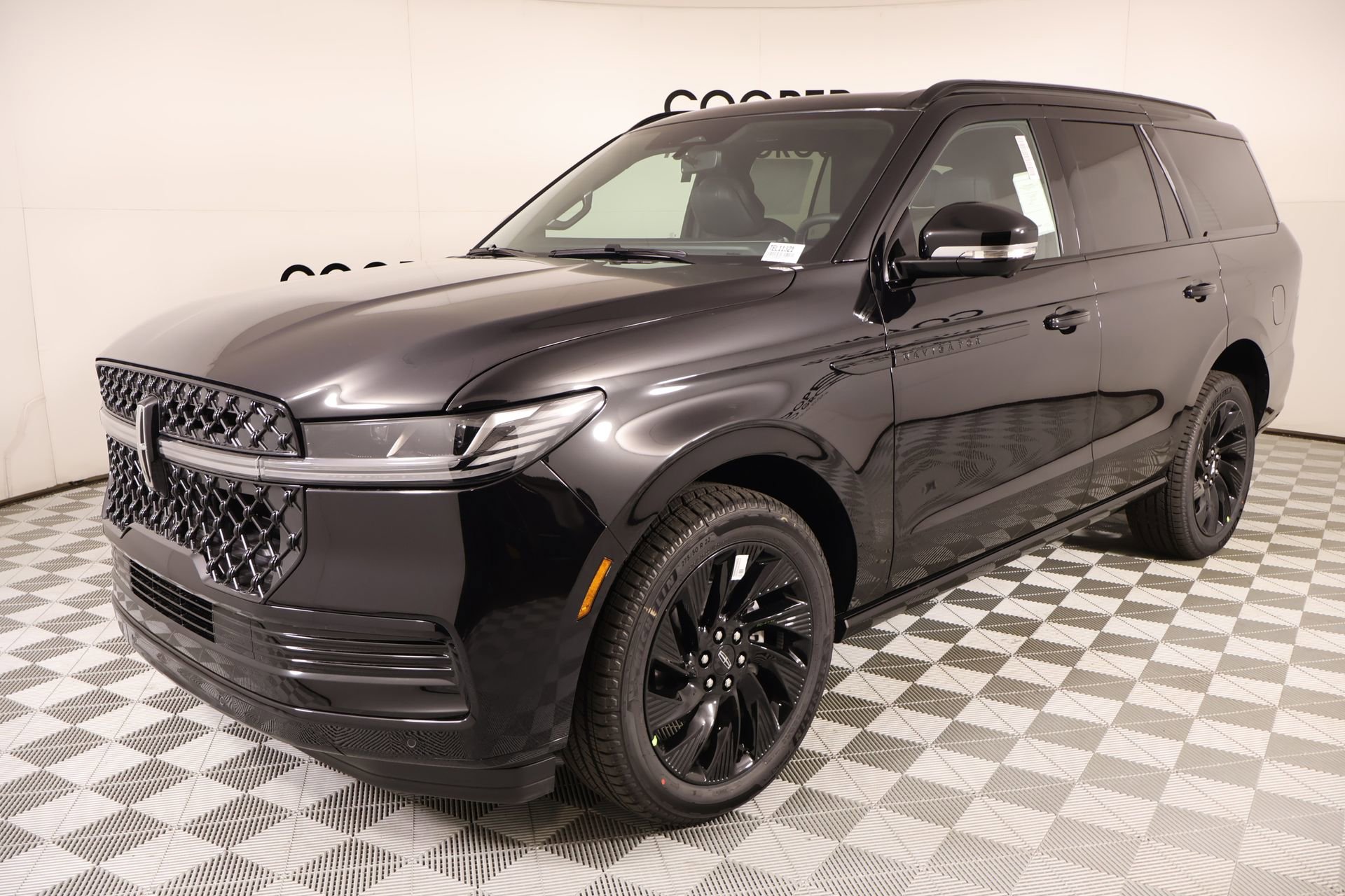 New 2026 Lincoln Navigator Reserve image 11