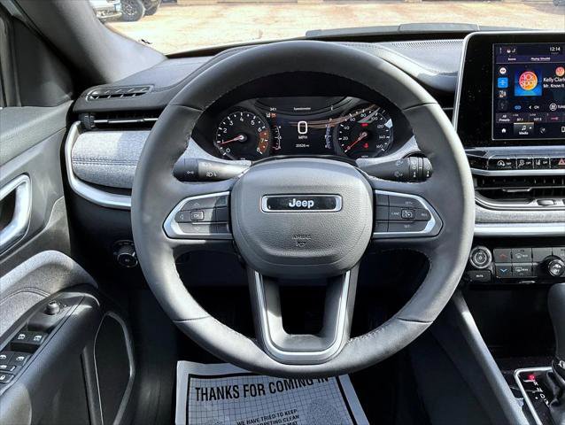 Certified 2025 Jeep Compass Latitude AWD/4WD image 13