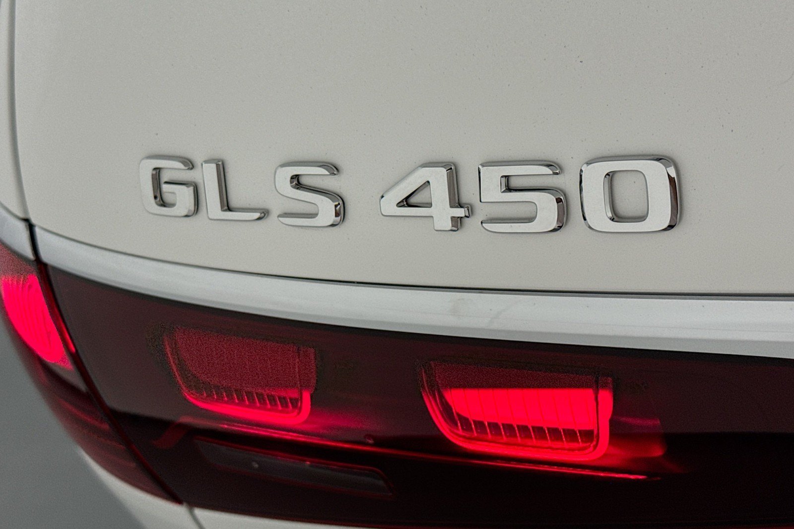 New 2026 Mercedes-Benz GLS 450 4MATIC image 9