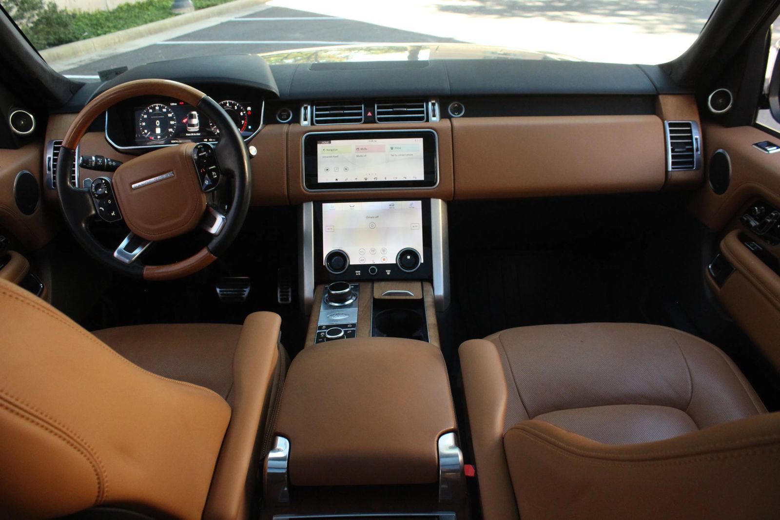 Used 2018 Land Rover Range Rover Long Wheelbase Autobiography AWD/4WD image 22