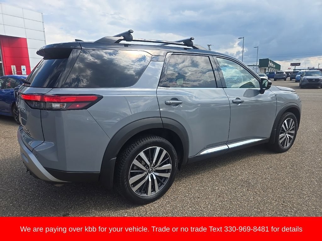 Used 2022 Nissan Pathfinder Platinum AWD/4WD image 8