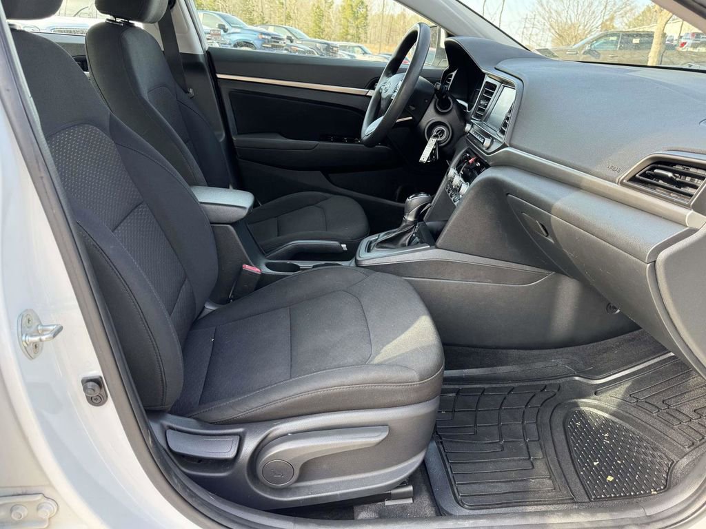 Used 2020 Hyundai Elantra SEL w/ Cargo Package (C1) image 15