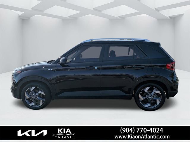 Used 2023 Hyundai Venue SEL image 6