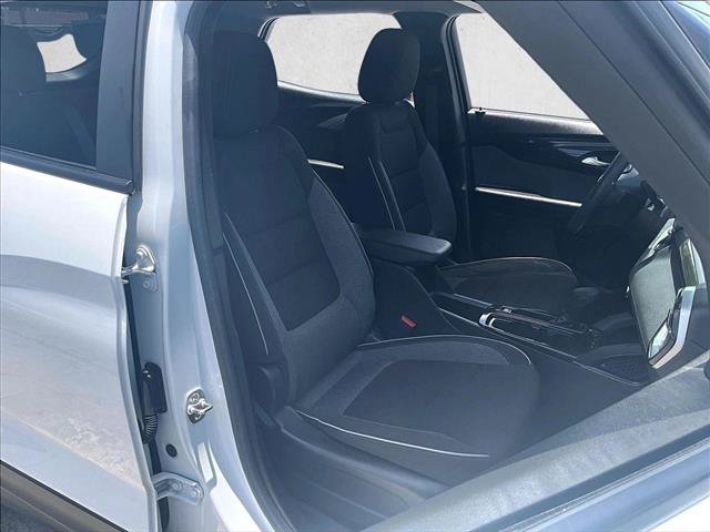 Used 2024 Chevrolet TrailBlazer LT FWD image 9