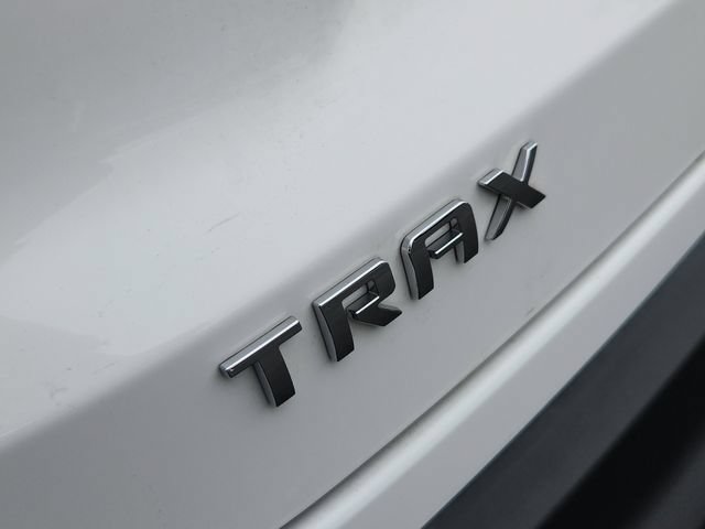Used 2025 Chevrolet Trax LS FWD image 16