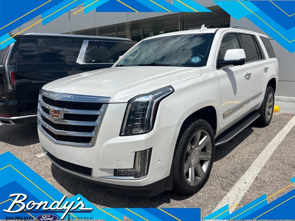 Used 2018 Cadillac Escalade Luxury RWD image 1