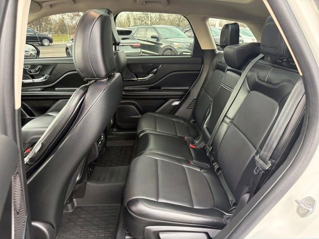 Used 2023 Lincoln Corsair Reserve image 30