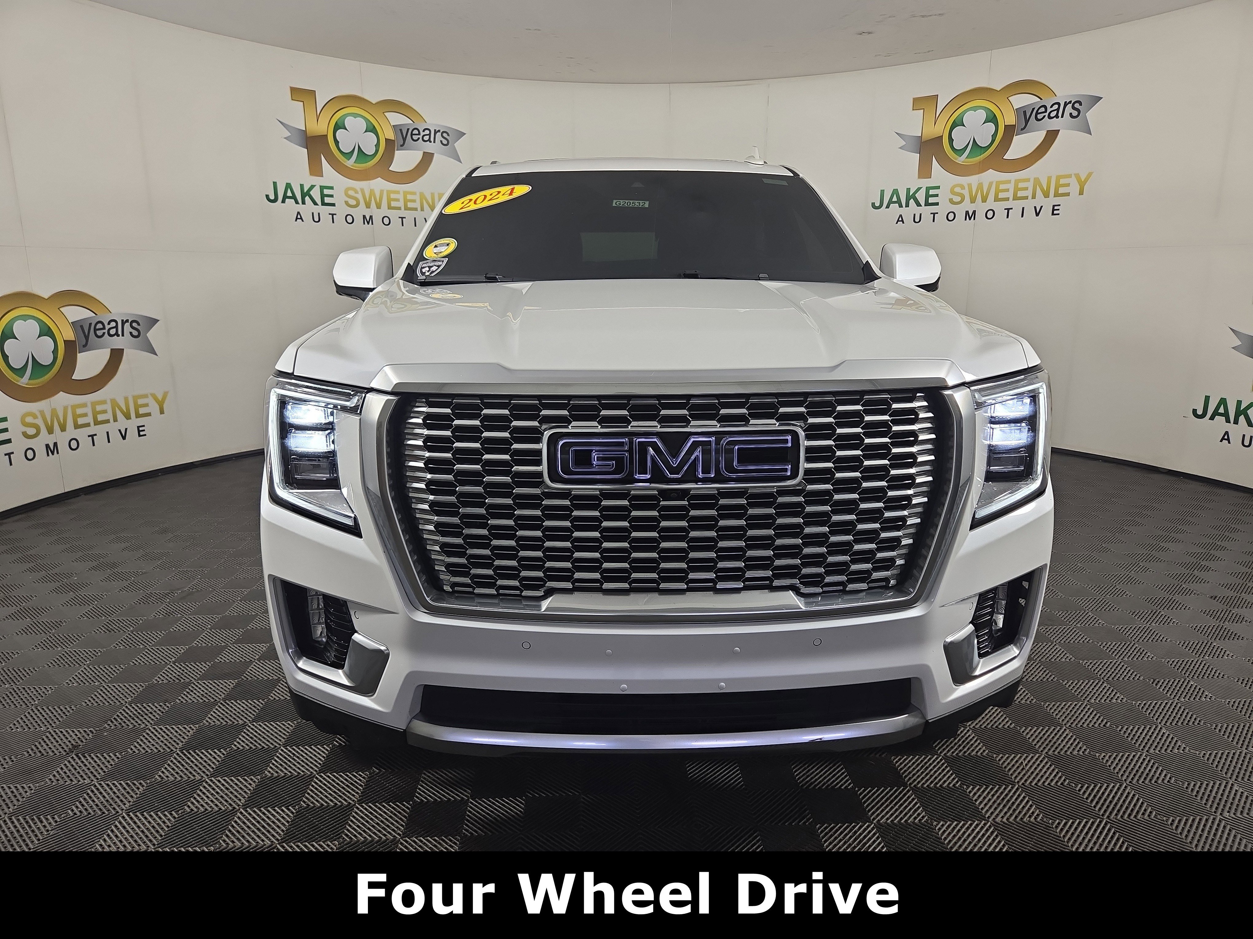 Certified 2024 GMC Yukon Denali w/ Advanced Technology Package AWD/4WD image 2