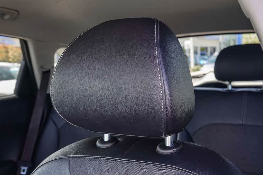 Certified 2017 Kia Niro FWD image 24