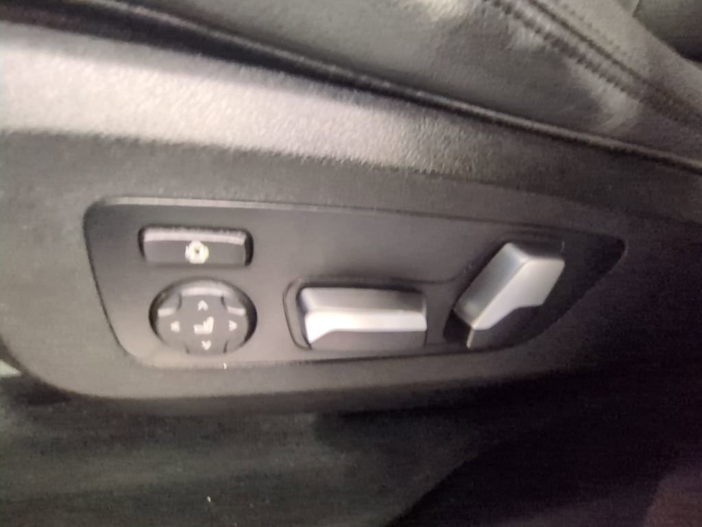 Used 2021 BMW X5 xDrive40i w/ Convenience Package image 12