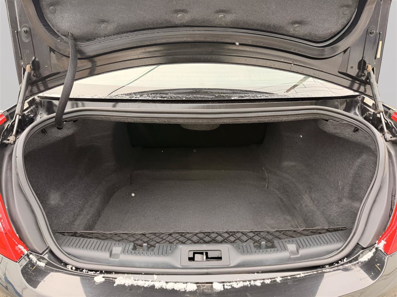 Used 2015 Lincoln MKS w/ Equipment Group 101A FWD image 29