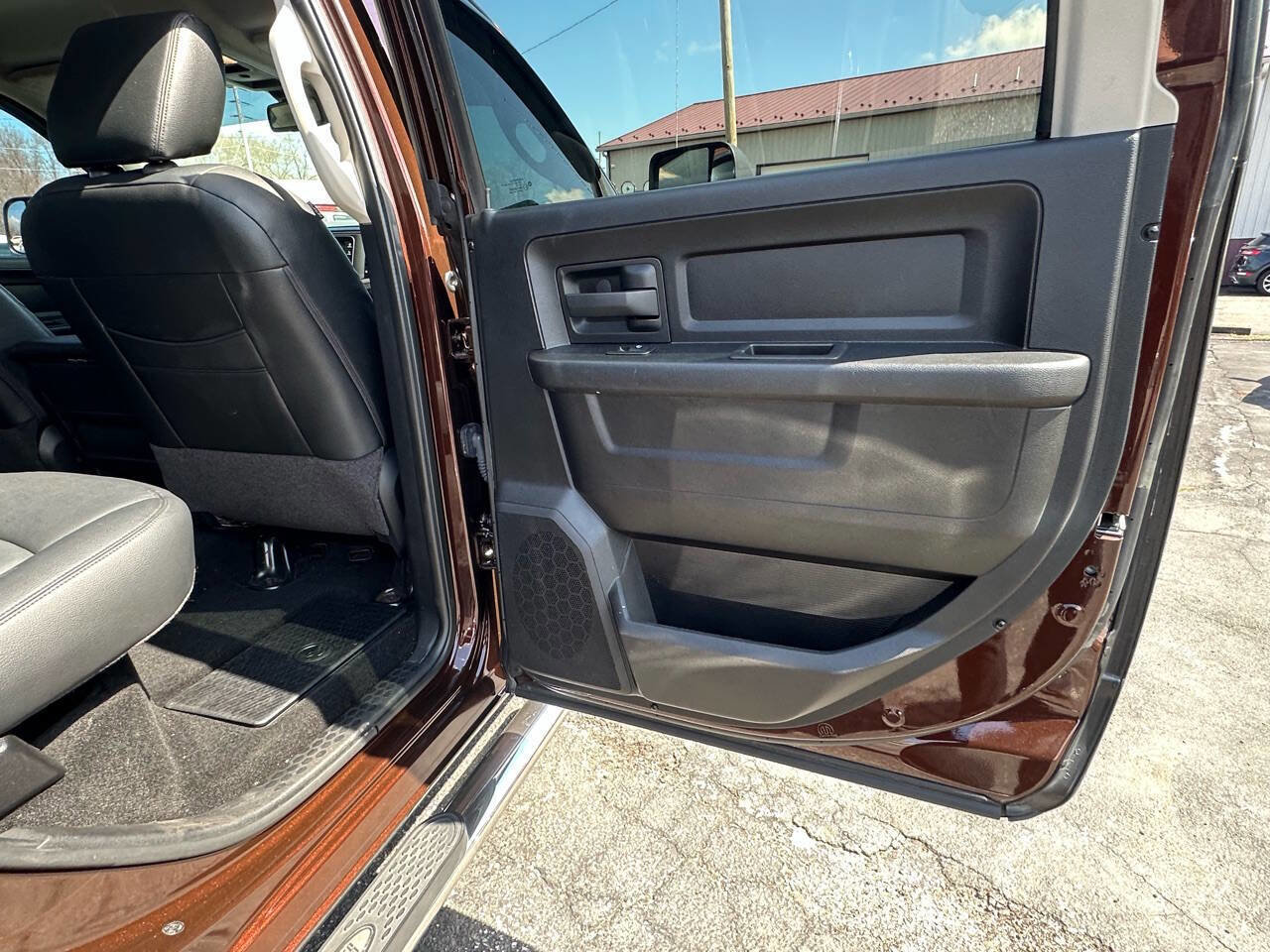 Used 2015 RAM 1500 ST w/ SXT Appearance Group image 22