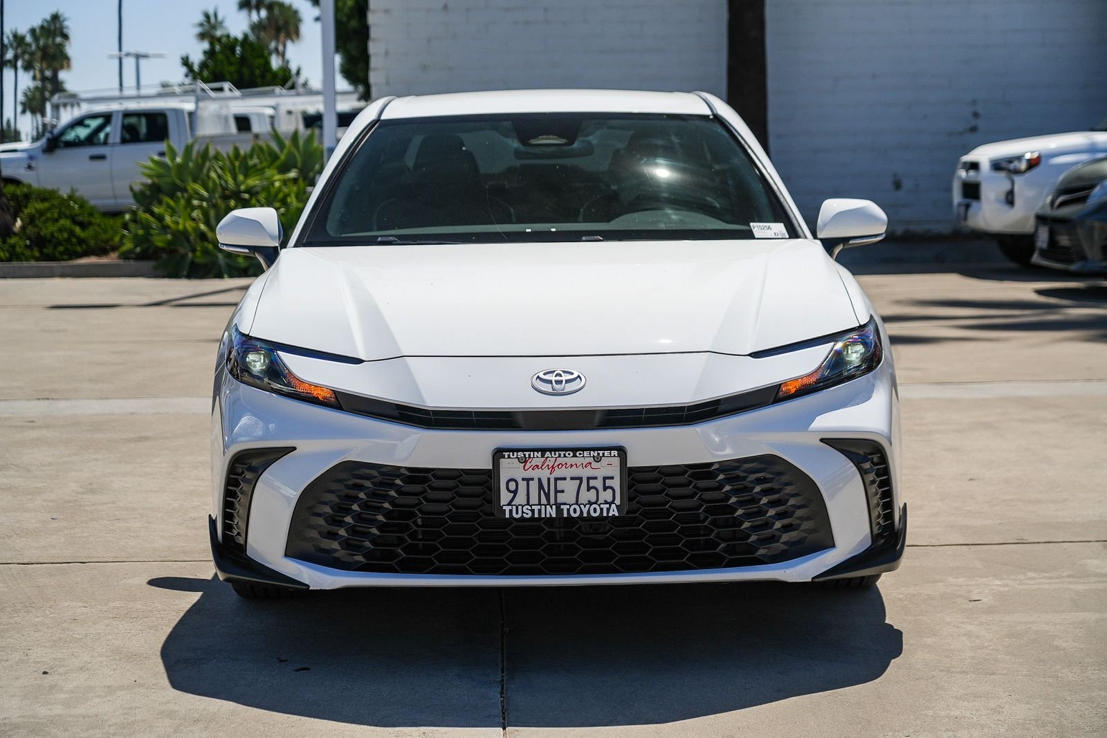 Certified 2025 Toyota Camry SE FWD image 4