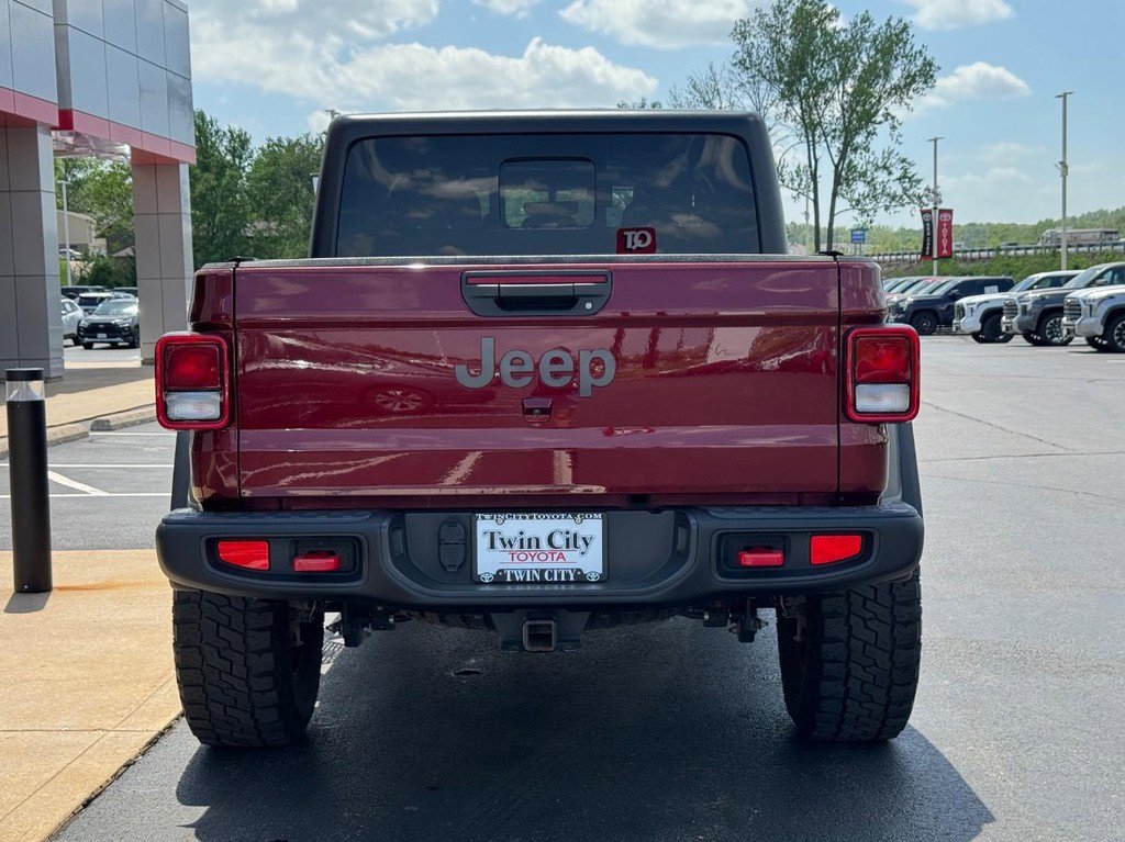 Used 2021 Jeep Gladiator Rubicon AWD/4WD image 5