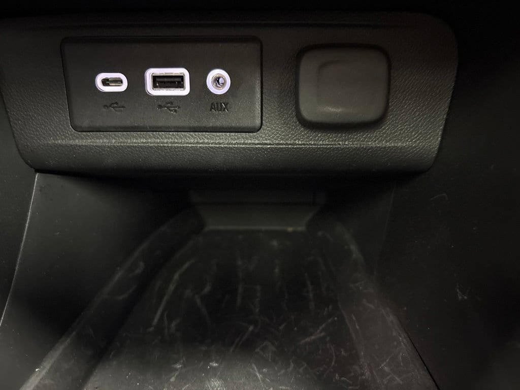 Certified 2023 Buick Encore GX Essence w/ Experience Buick Package FWD image 35