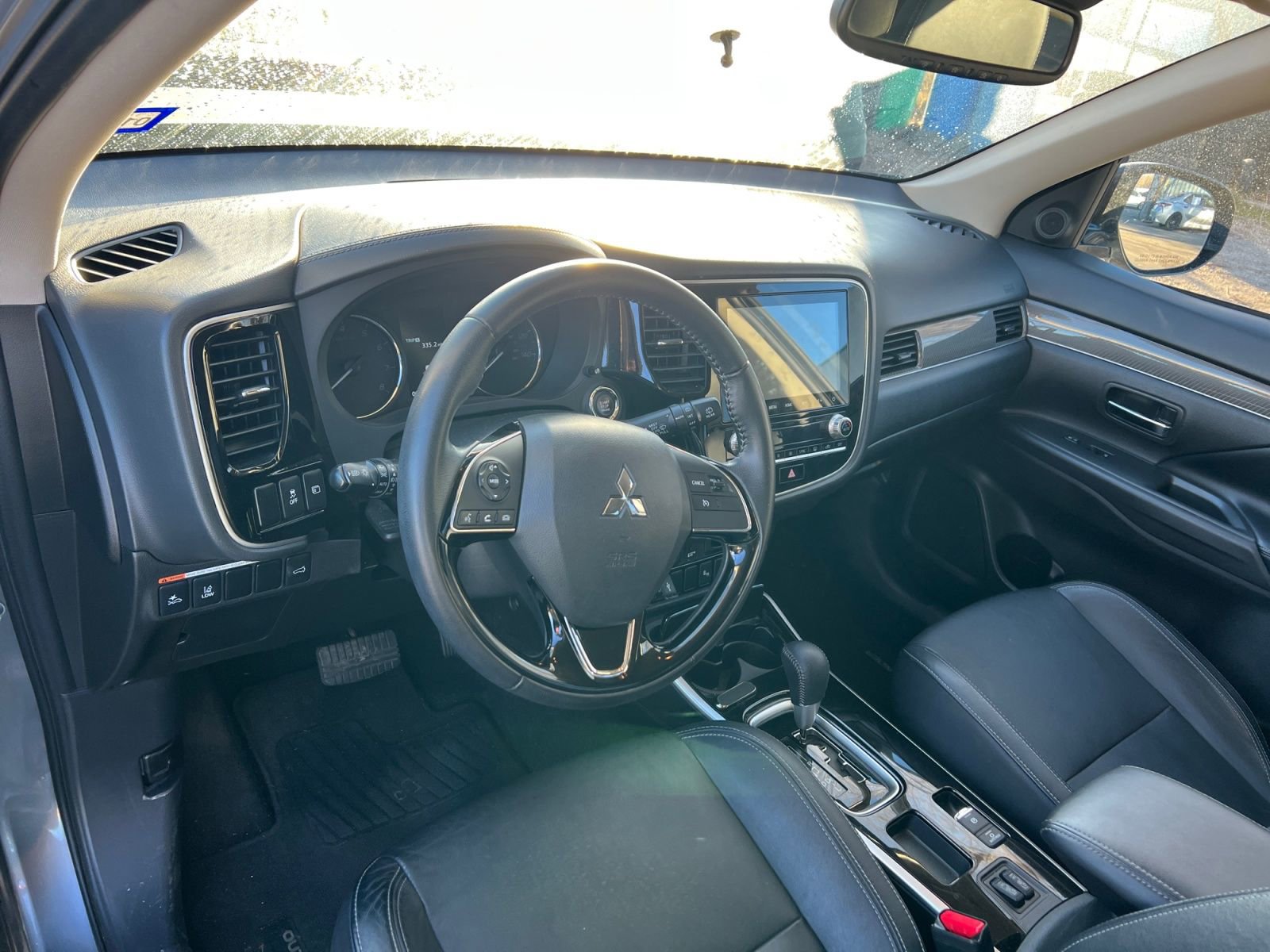 Used 2020 Mitsubishi Outlander SE image 18