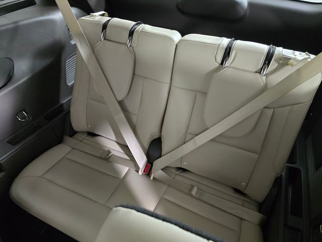 Certified 2023 Ford Explorer Platinum w/ Technology Package AWD/4WD image 20