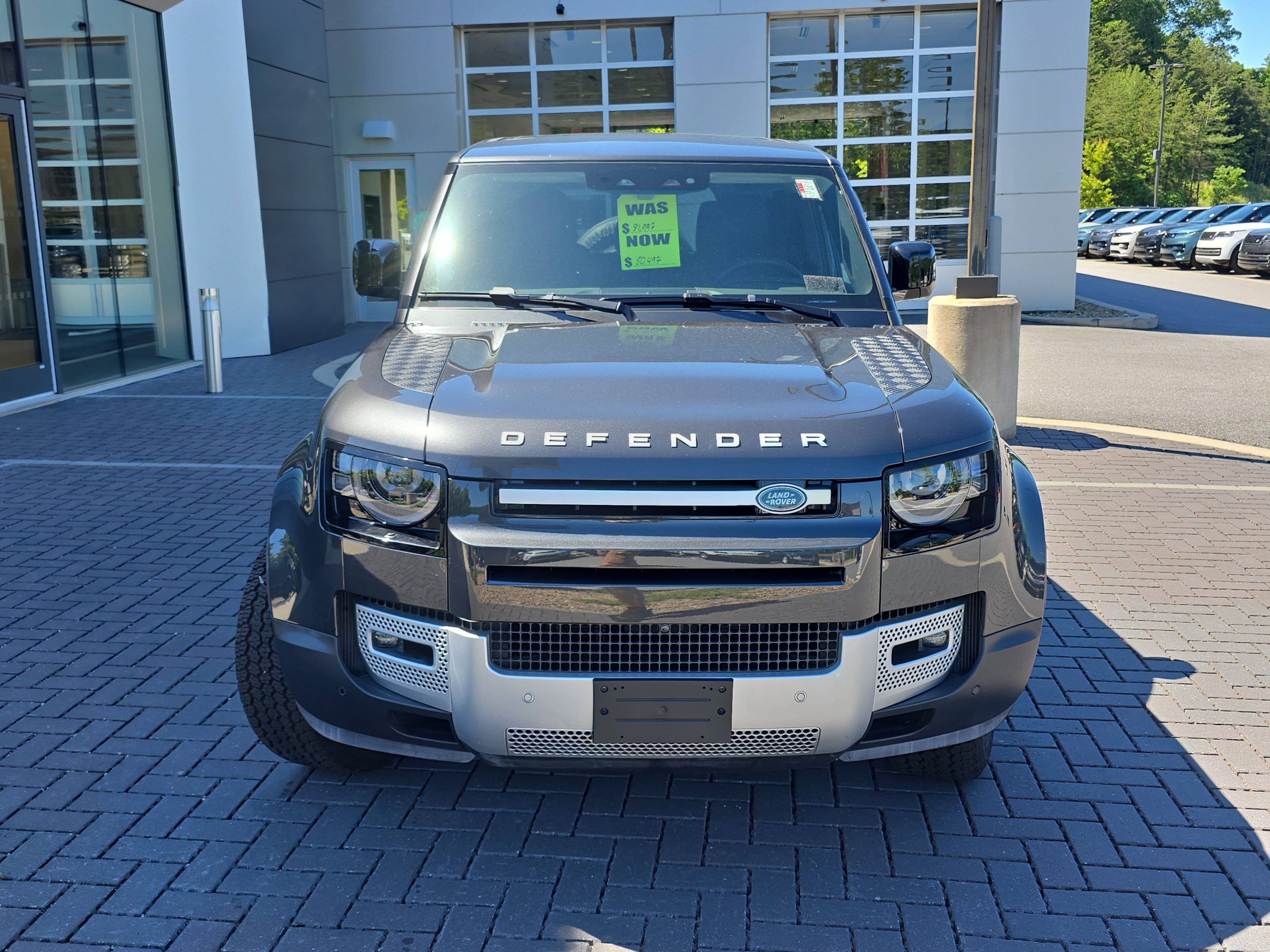 Certified 2024 Land Rover Defender 110 SE AWD/4WD image 2