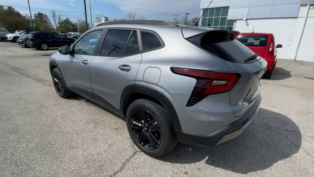 Used 2024 Chevrolet Trax ACTIV w/ Sunroof Package image 8