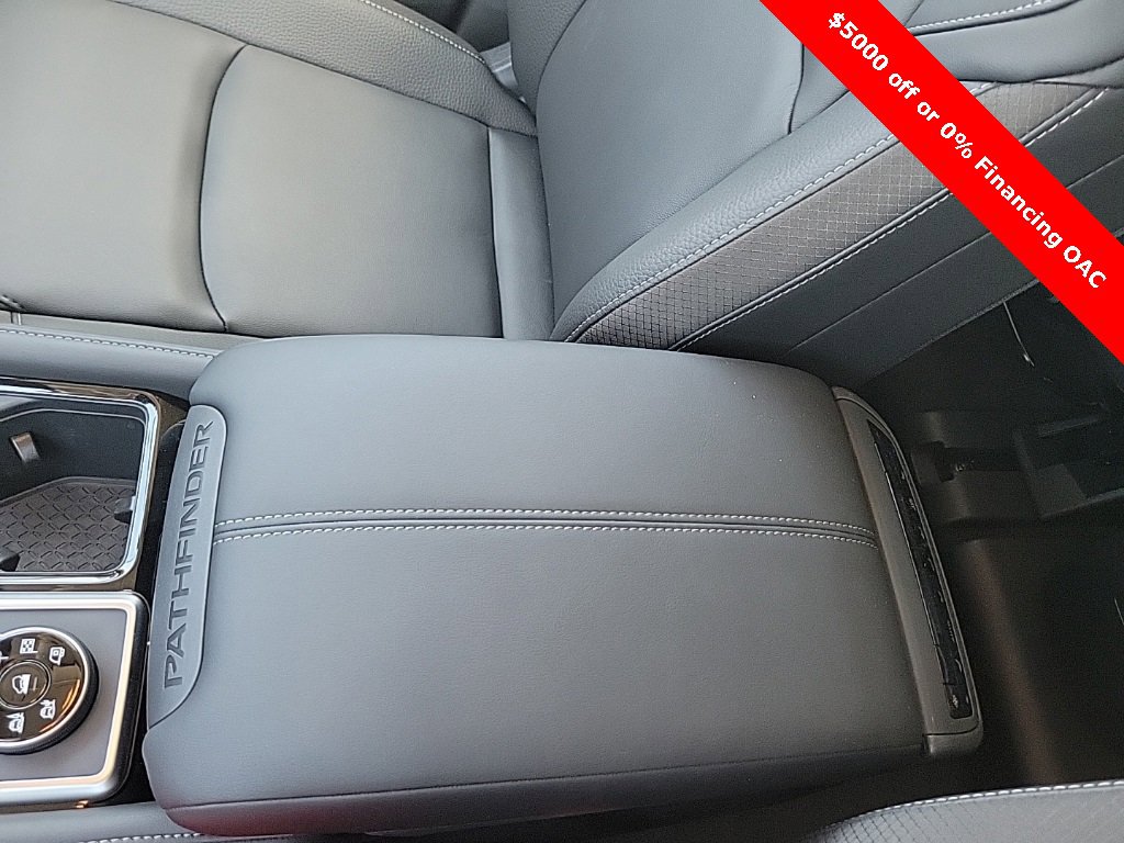 New 2025 Nissan Pathfinder SL w/ SL Premium Package image 30