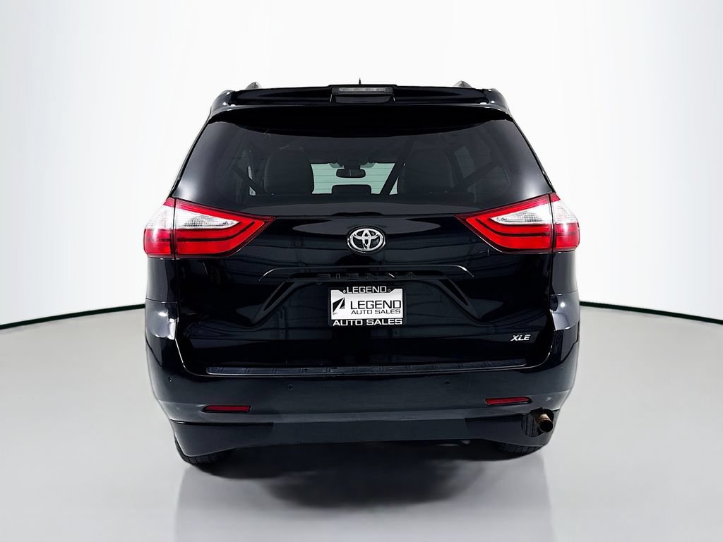 Used 2018 Toyota Sienna Limited FWD image 6