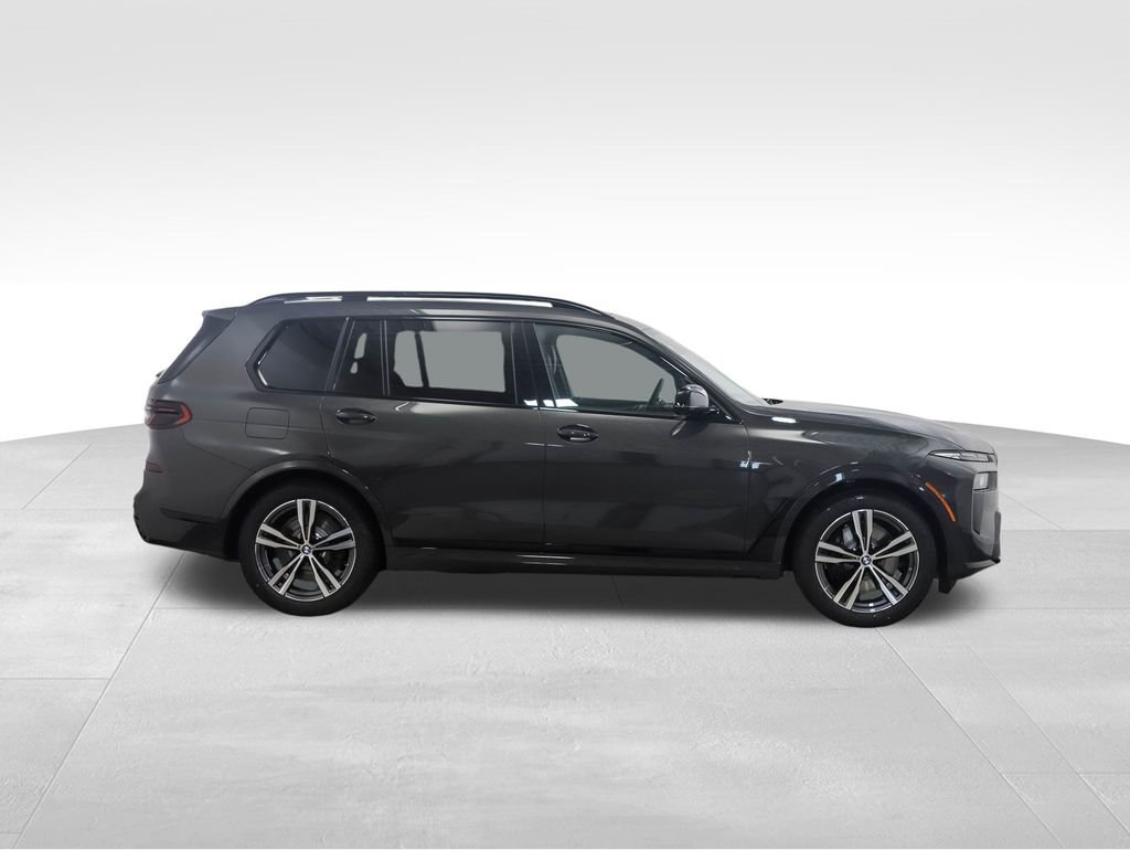 New 2026 BMW X7 M60i image 6