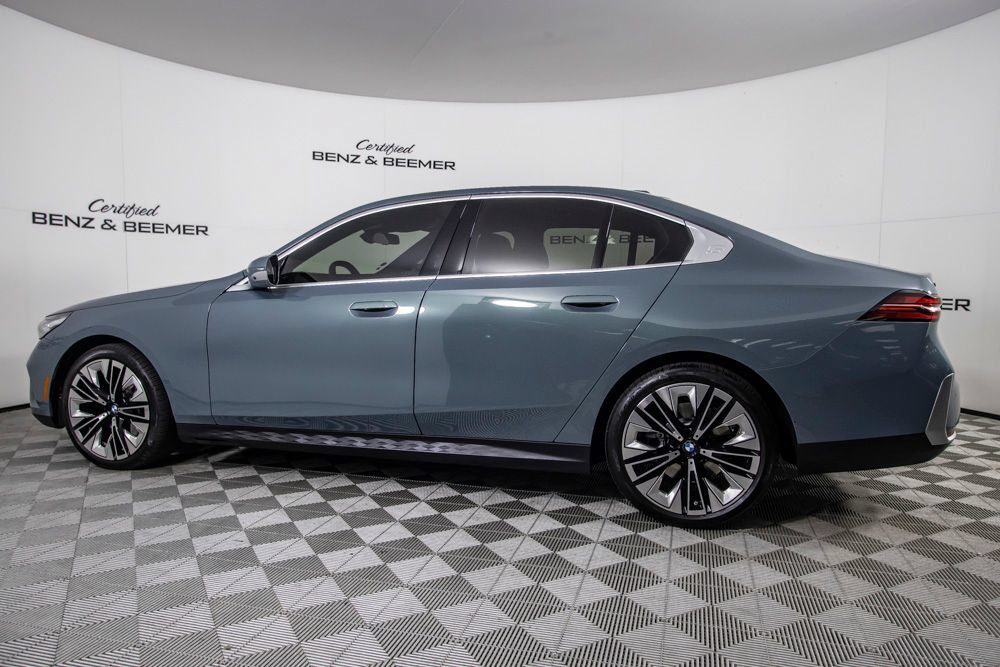 Used 2026 BMW 540i xDrive AWD/4WD image 11