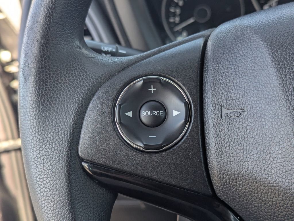 Used 2016 Honda HR-V LX image 18