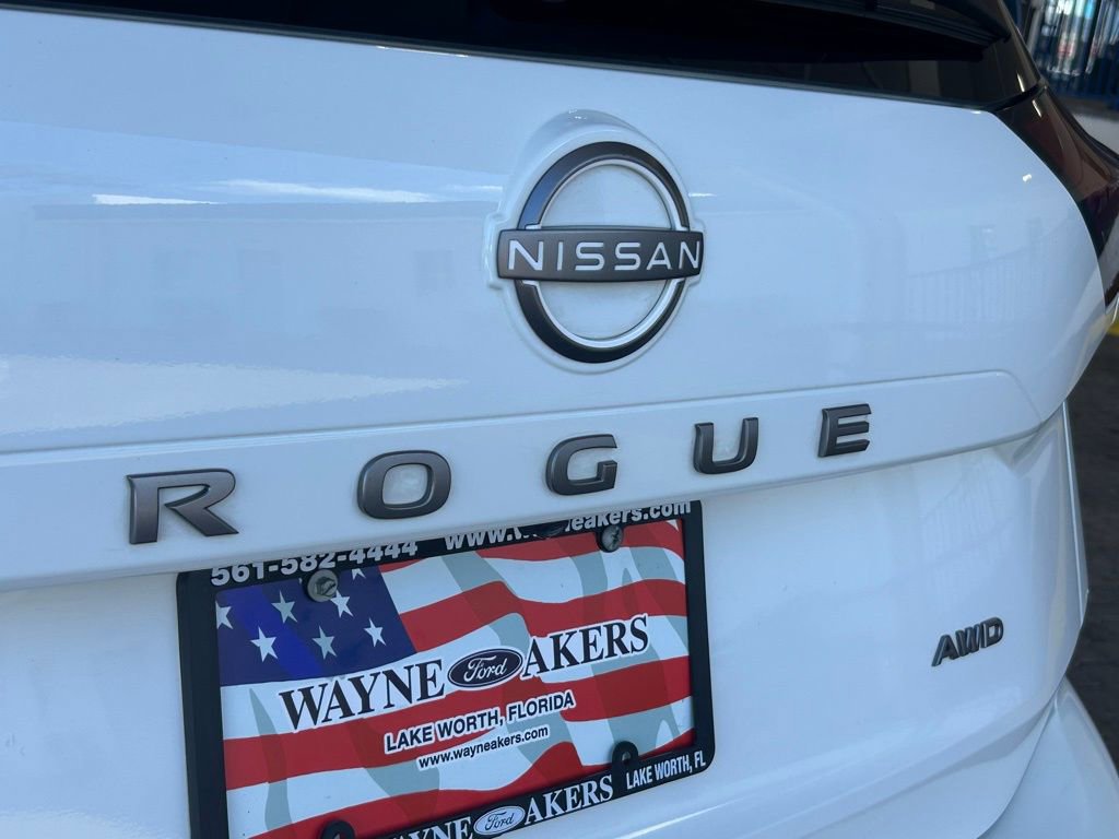Used 2024 Nissan Rogue S image 21
