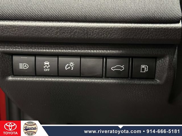 Used 2025 Toyota Camry LE w/ Convenience Package FWD image 20