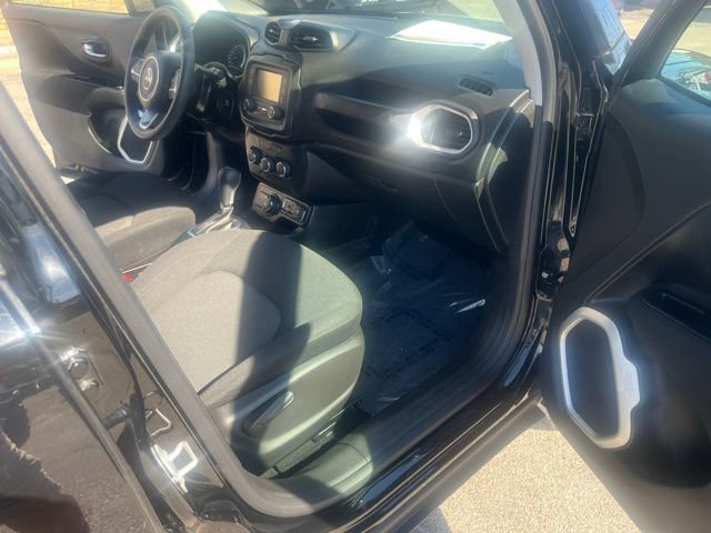Used 2019 Jeep Renegade Sport w/ Sport Appearance Group AWD/4WD image 34