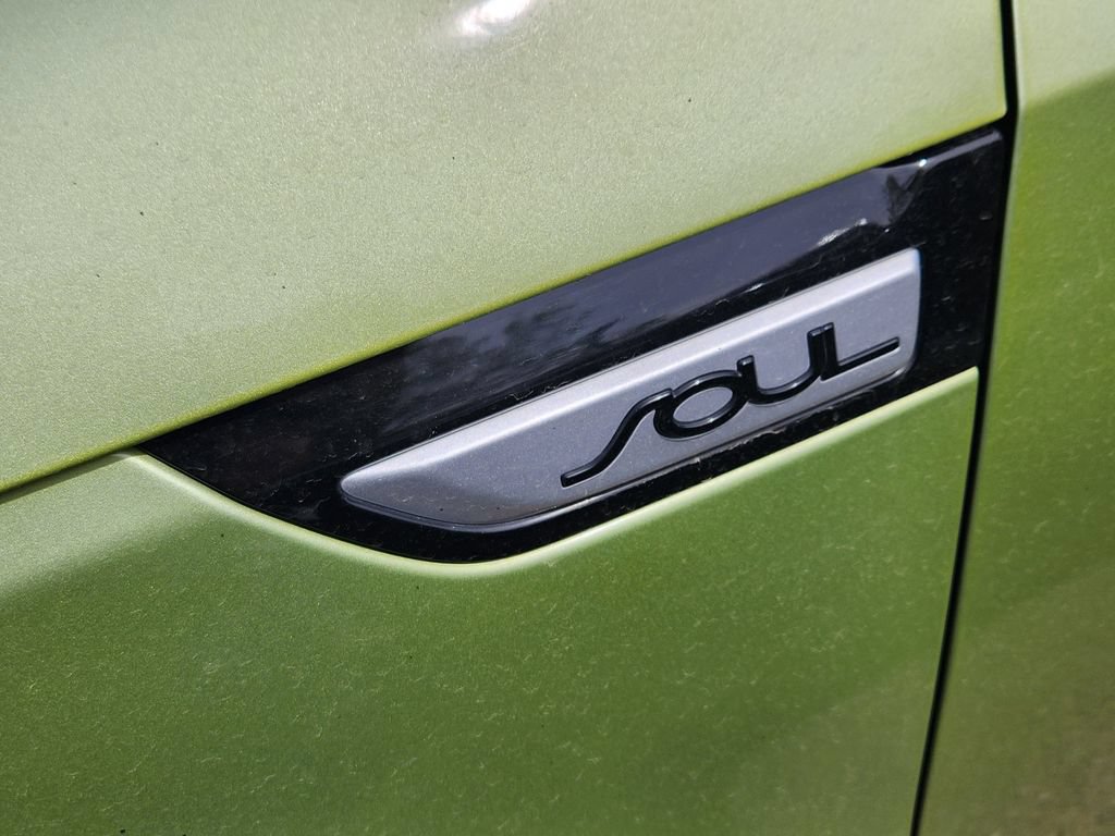 Used 2017 Kia Soul FWD image 23