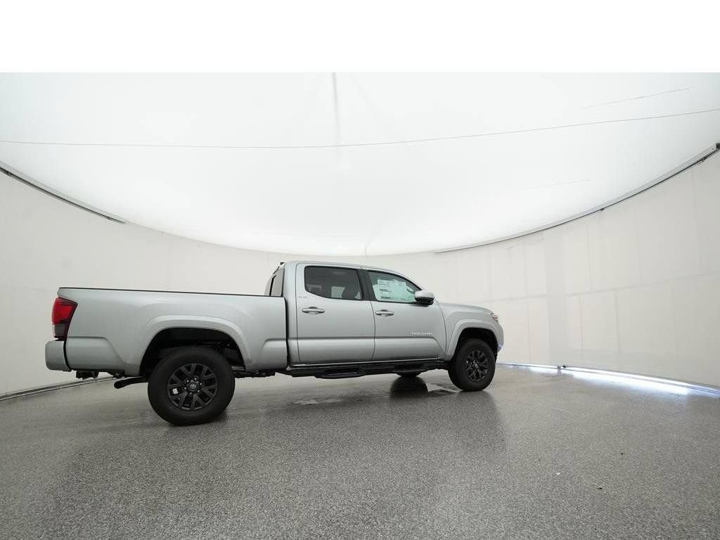 Used 2022 Toyota Tacoma SR5 w/ Technology Package AWD/4WD image 32