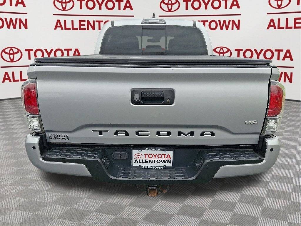 Used 2022 Toyota Tacoma TRD Sport w/ Technology Package AWD/4WD image 7