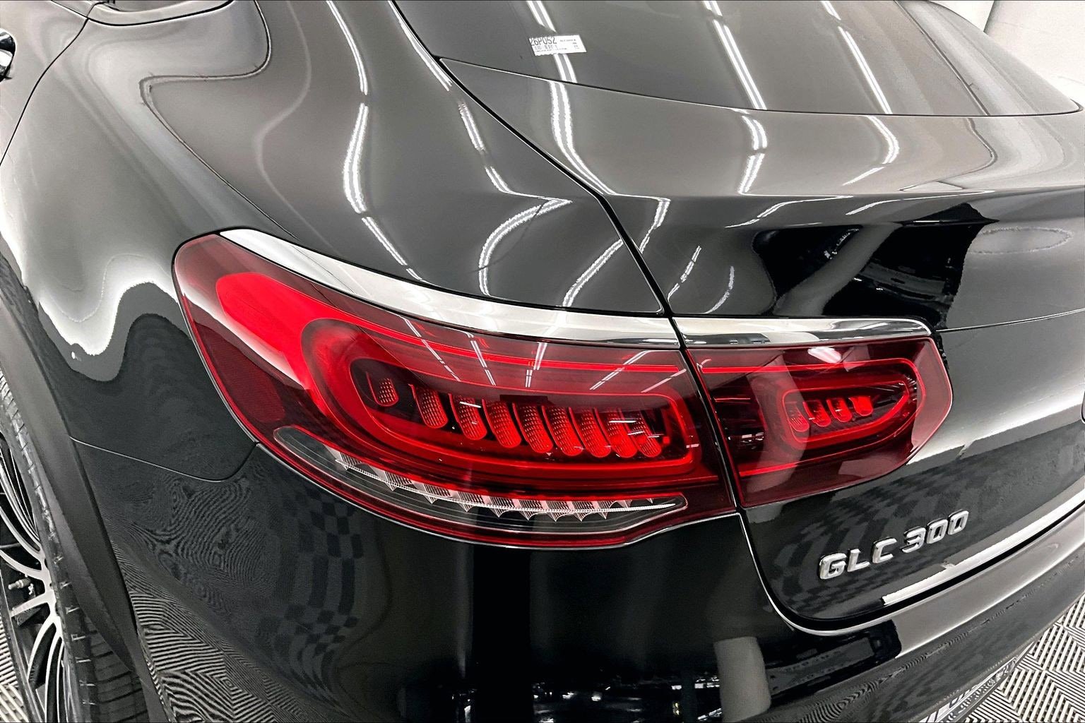 Used 2023 Mercedes-Benz GLC 300 4MATIC image 27