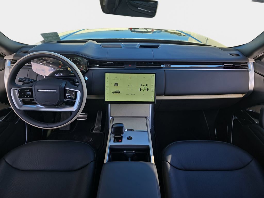New 2026 Land Rover Range Rover SV image 9