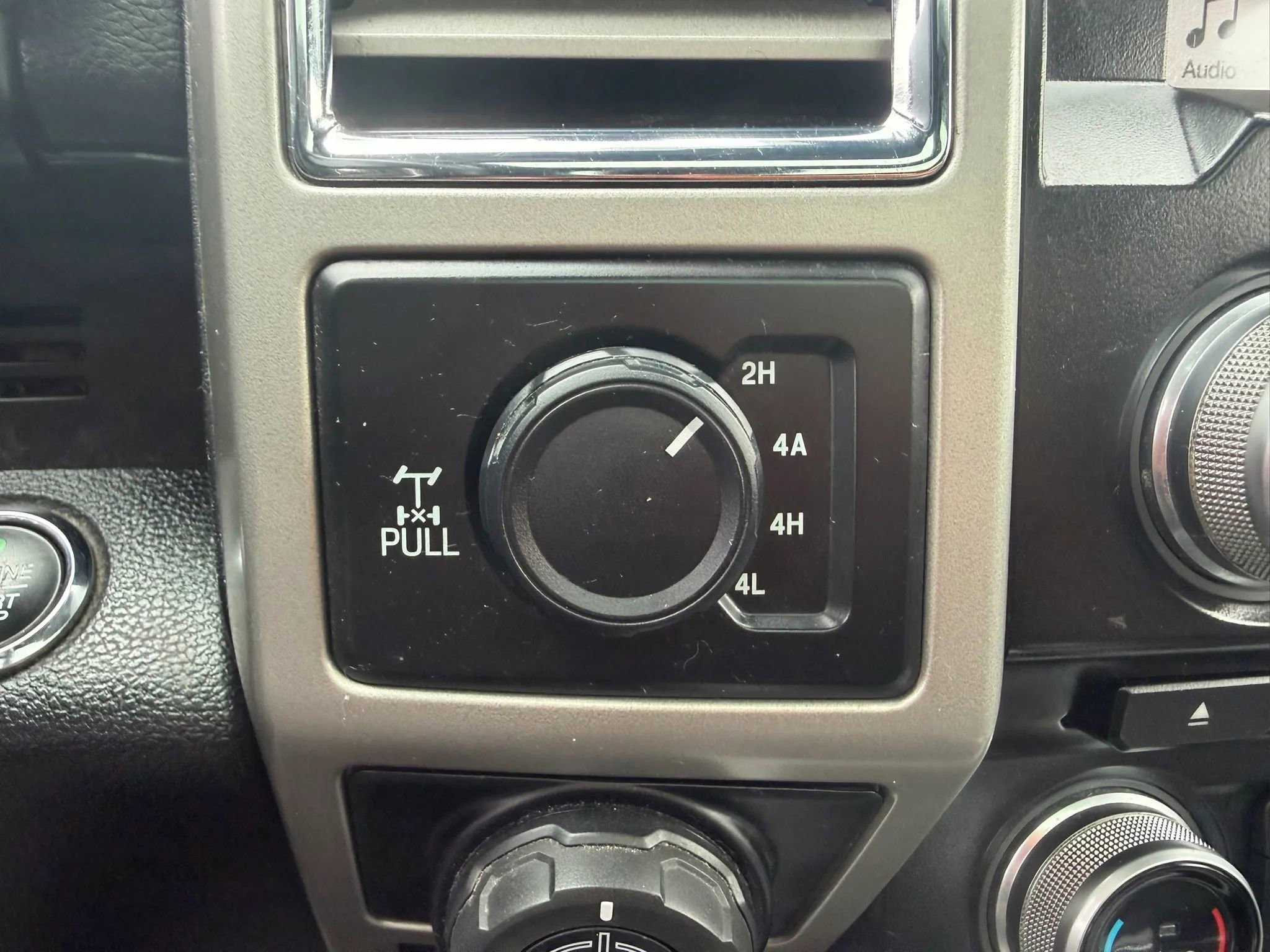 Used 2016 Ford F150 Lariat w/ Equipment Group 502A Luxury AWD/4WD image 19